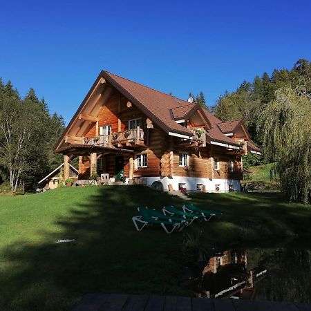 Chalet Le Dorf Noetsch ภายนอก รูปภาพ