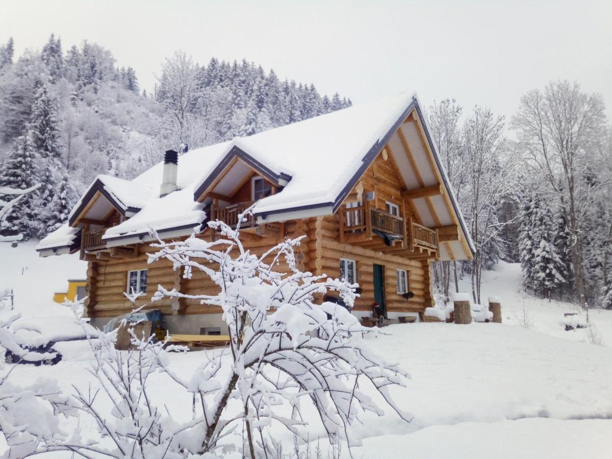 Chalet Le Dorf Noetsch ภายนอก รูปภาพ