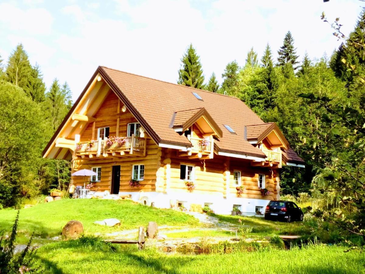 Chalet Le Dorf Noetsch ภายนอก รูปภาพ