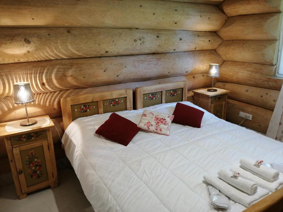 Chalet Le Dorf Noetsch ภายนอก รูปภาพ