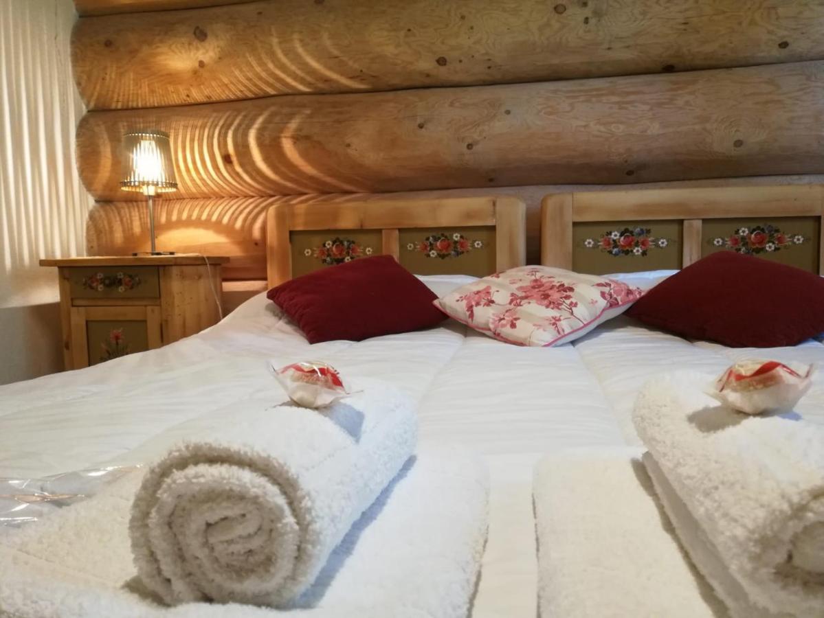 Chalet Le Dorf Noetsch ภายนอก รูปภาพ