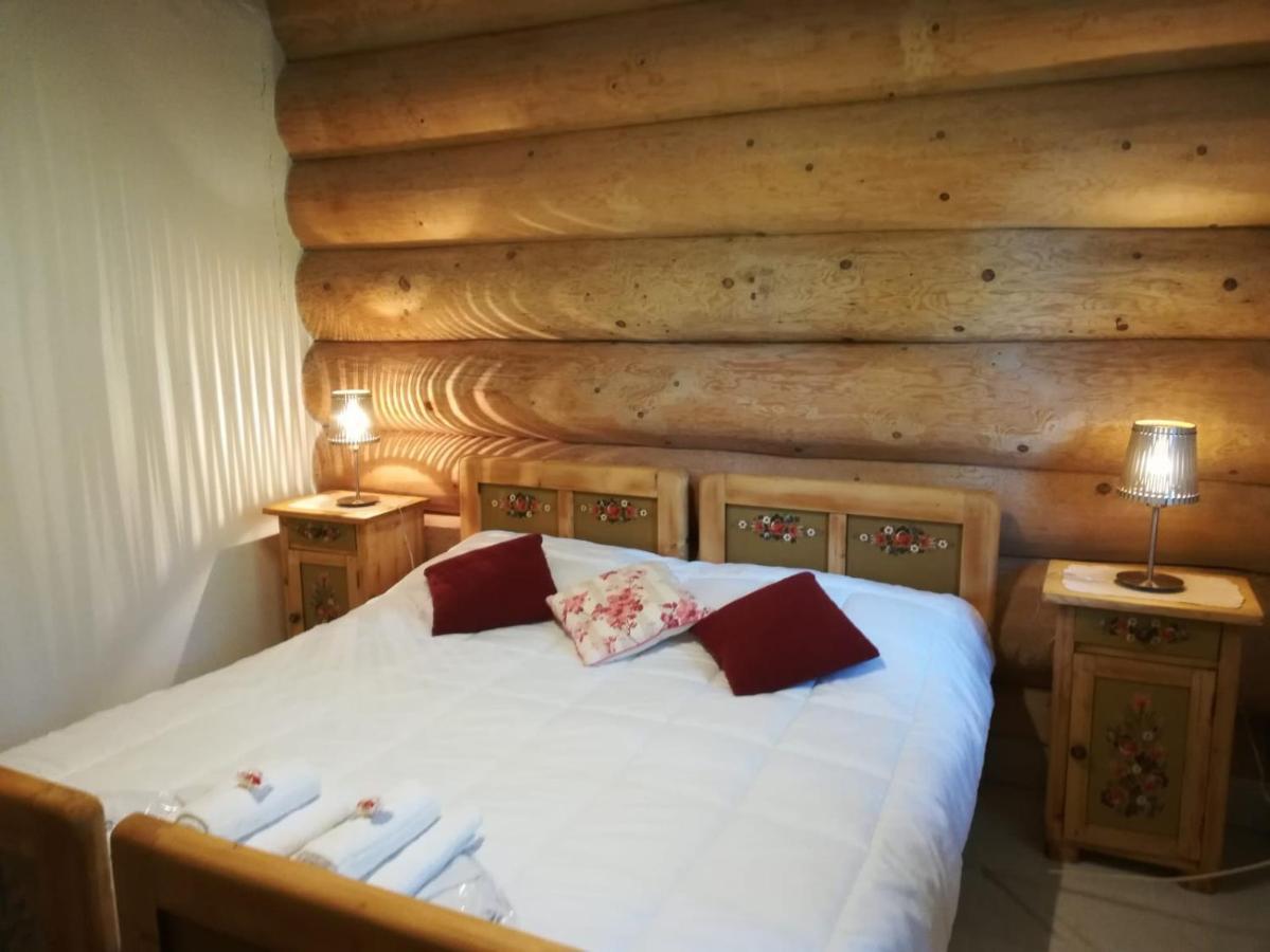 Chalet Le Dorf Noetsch ภายนอก รูปภาพ