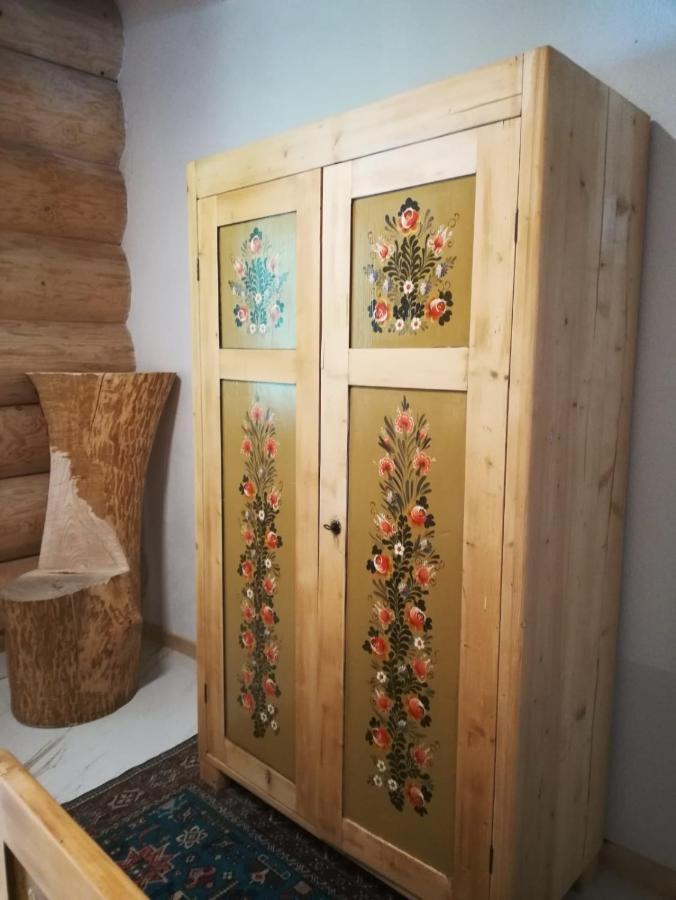 Chalet Le Dorf Noetsch ภายนอก รูปภาพ