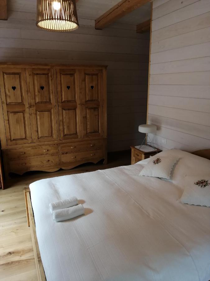 Chalet Le Dorf Noetsch ภายนอก รูปภาพ