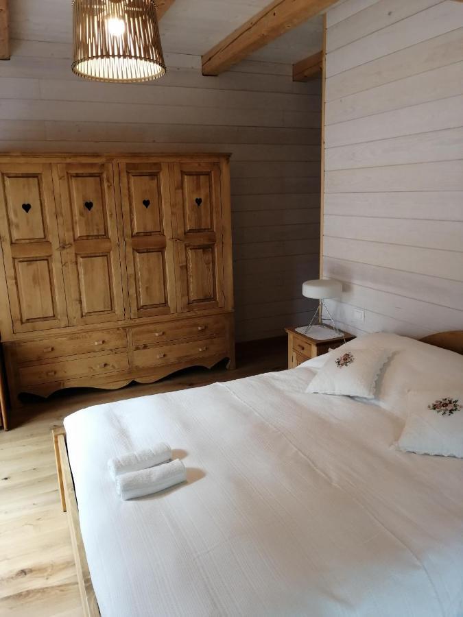 Chalet Le Dorf Noetsch ภายนอก รูปภาพ