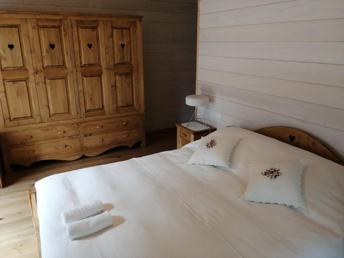 Chalet Le Dorf Noetsch ภายนอก รูปภาพ