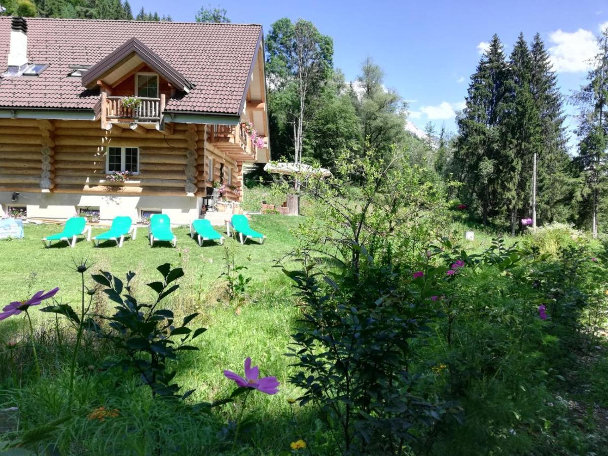 Chalet Le Dorf Noetsch ภายนอก รูปภาพ