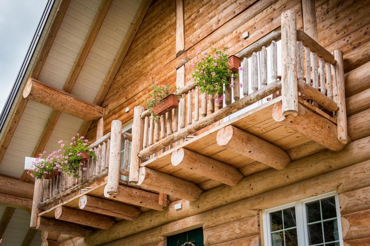 Chalet Le Dorf Noetsch ภายนอก รูปภาพ