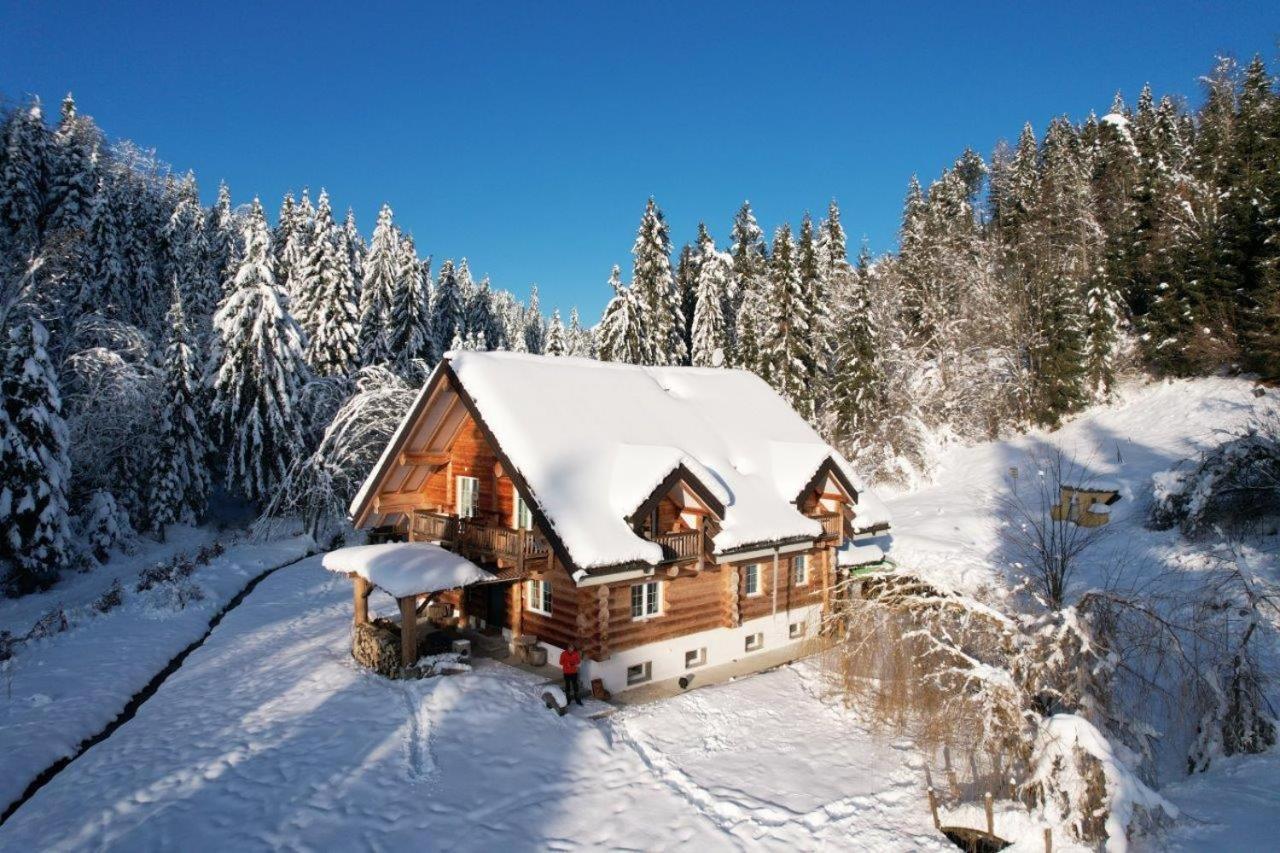 Chalet Le Dorf Noetsch ภายนอก รูปภาพ