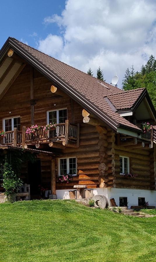 Chalet Le Dorf Noetsch ภายนอก รูปภาพ