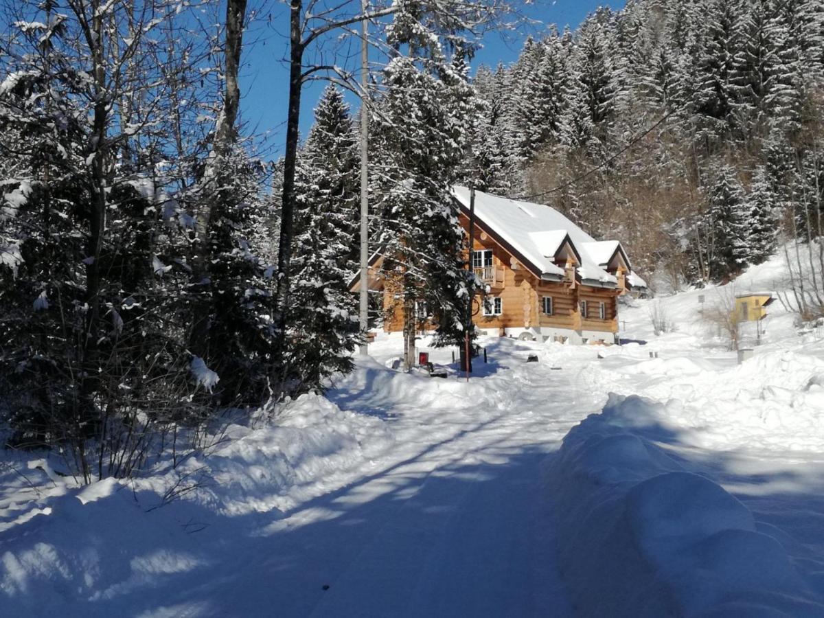Chalet Le Dorf Noetsch ภายนอก รูปภาพ